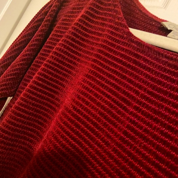 Red velvety top. 3/4 sleeves- Size XL - Picture 2 of 2
